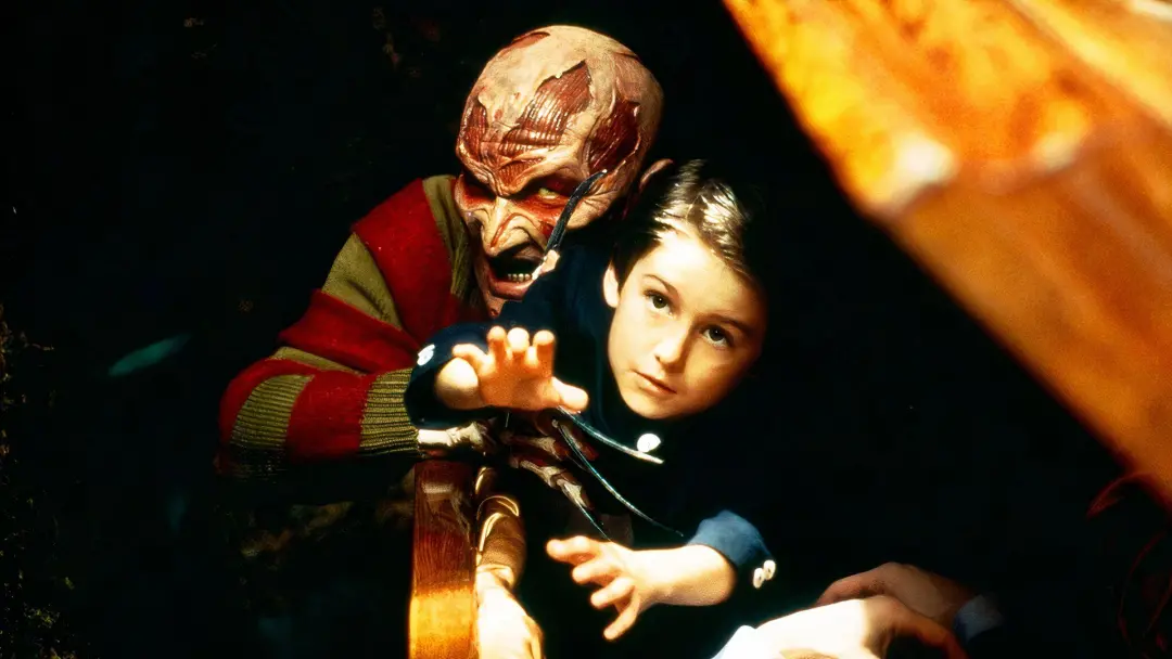 O filme Nightmare on Elm Street de 1984 introduziu o Fred Krueger, um assassino em sonhos, que mudou o gênero slasher. …