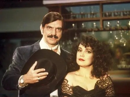 Roque Santeiro resgata Brasil de 1985. É uma viagem no tempo que mistura saudade e estranhamento com o que a gente vive…