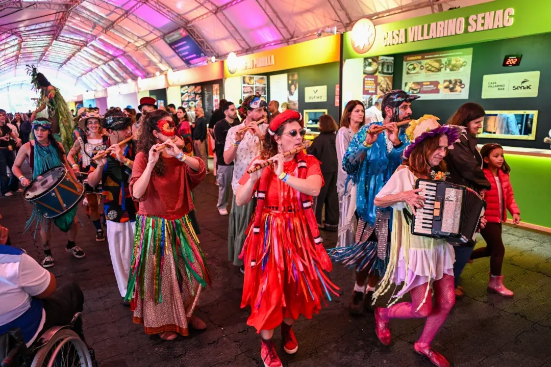 Rio Gastronomia 2026 começou no último sábado com animação e aulas, como a do chef Elia Schramm sobre tomates especiais…