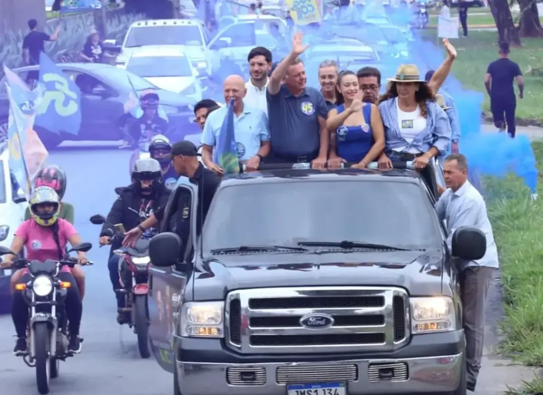 Marconi Perillo encerra campanha com carreatas em Aparecida de Goiânia e Palmeiras de Goiás, prevendo segundo turno. Du…