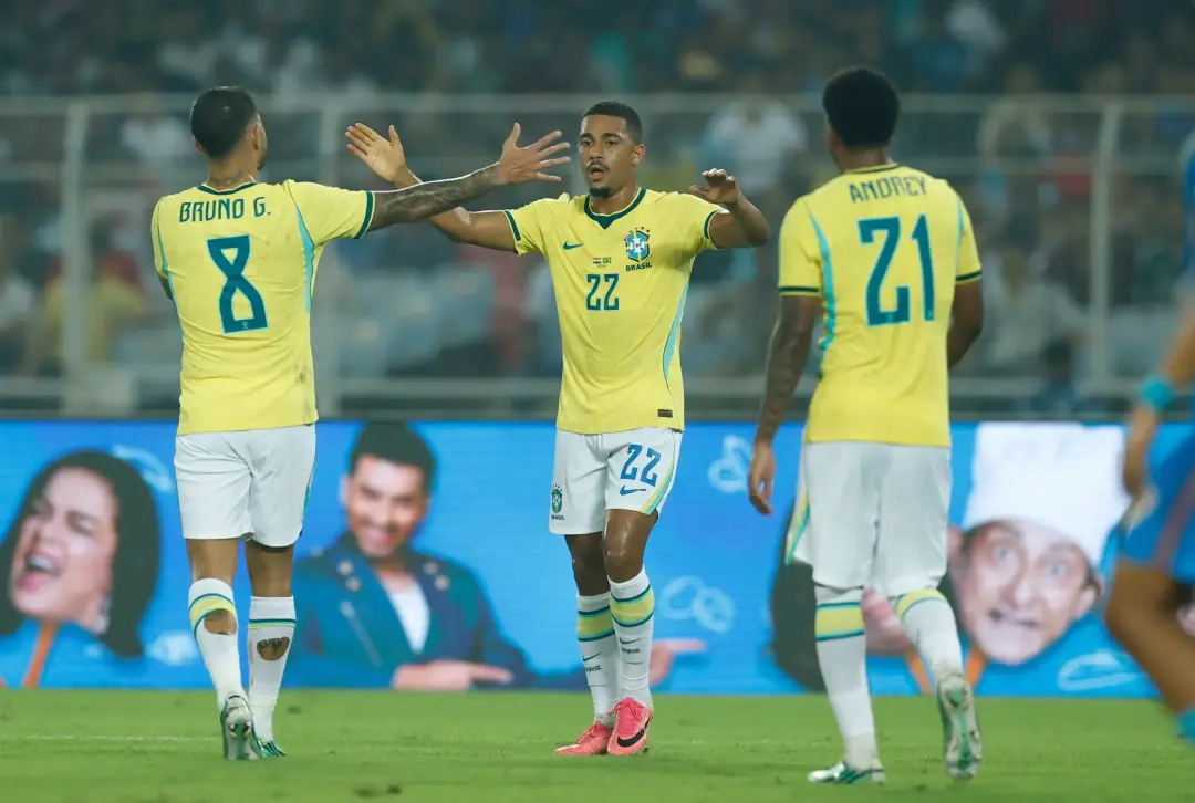 Brasil goleou a Índia por 4 a 0 em Calcutá. A seleção encerra a janela internacional sem sustos, o que demonstra organi…