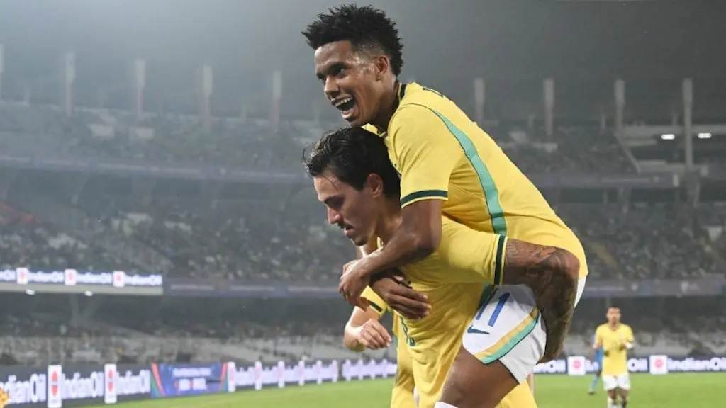 Calcutá viu o Brasil vencer a Índia por 4 a 0 no amistoso. O Estêvão, Pedro e Samuel Lino marcaram os gols, um jogo sem…