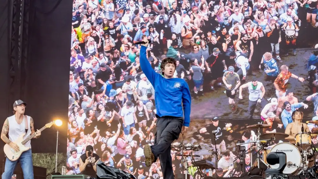 Austin City Limits 2026 teve chuva de meia polegada antes do dia um, deixando Zilker Park enlameado para o set da Turns…