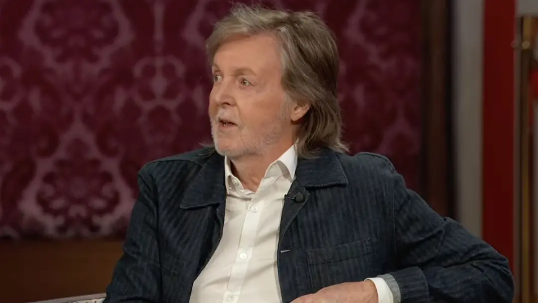 Paul McCartney não vai enviar cartões de feriado para Larry David este dezembro e o ator nao tem mais convite para os s…