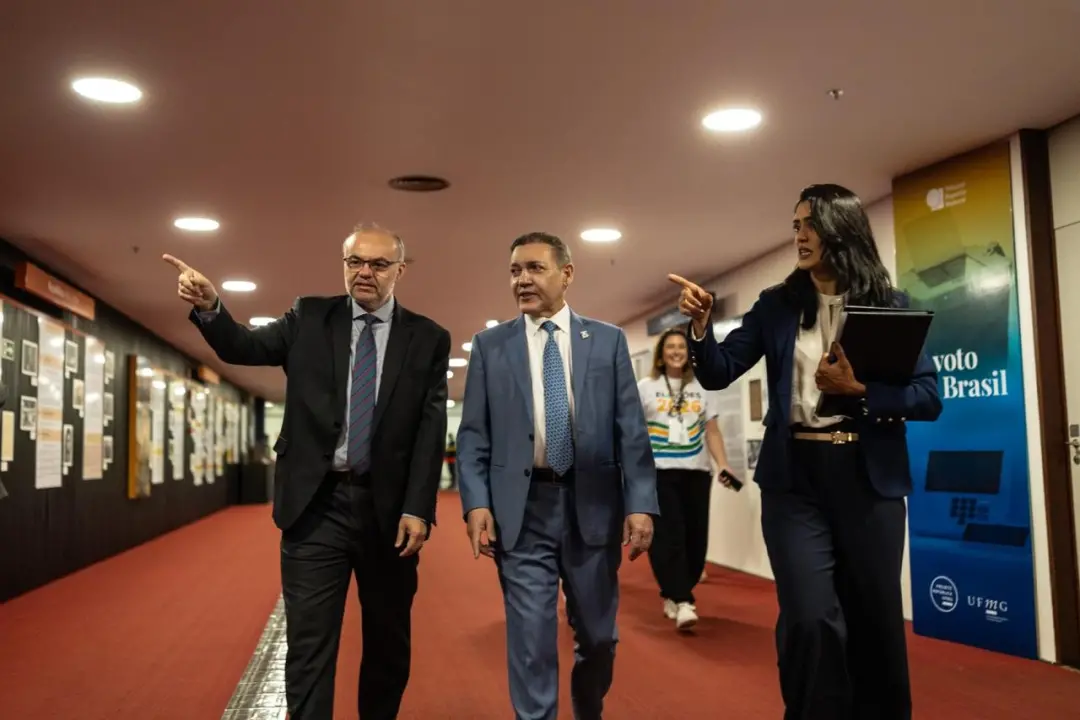 Zerésima emitida no TSE confirma ausência de votos pré-computados para os 13 candidatos à Presidência. Isso traz um alí…
