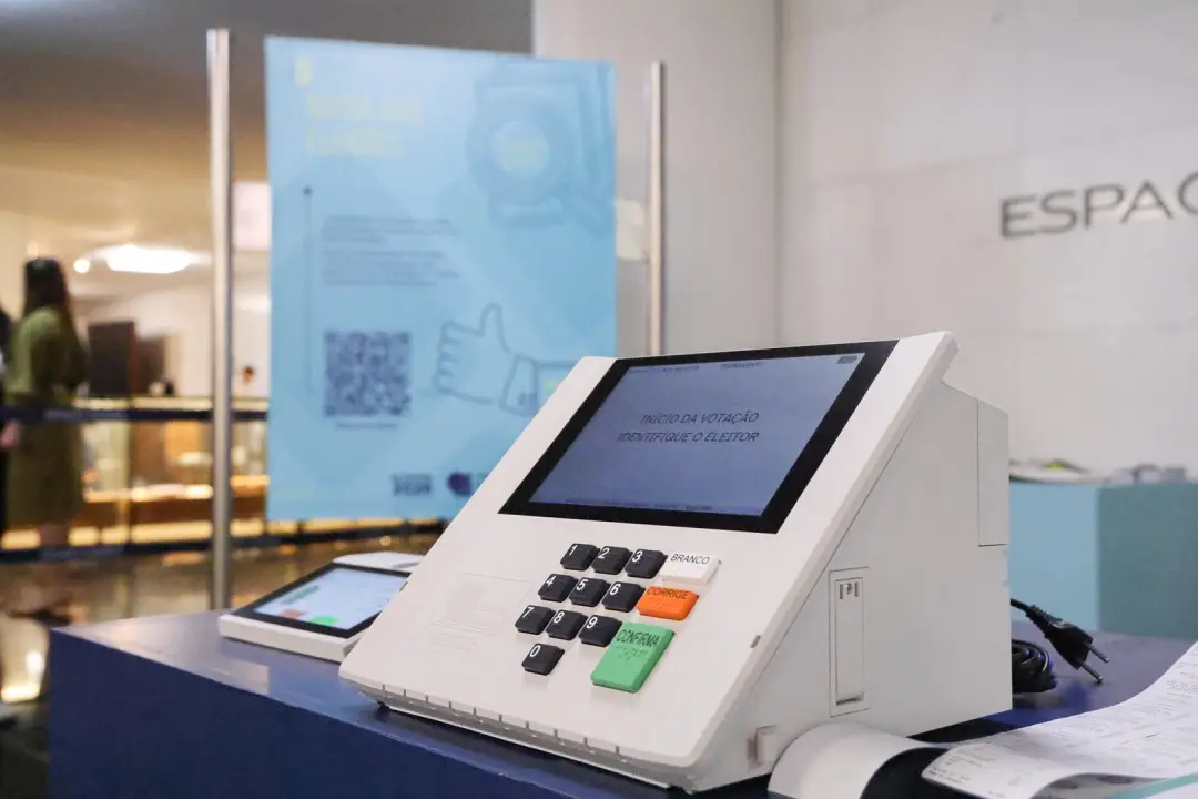Boa Vista, RR. A PF prendeu 19 pessoas em 3 ações contra compra de votos, apreendendo R$ 53.500 em espécie. Isso mostra…