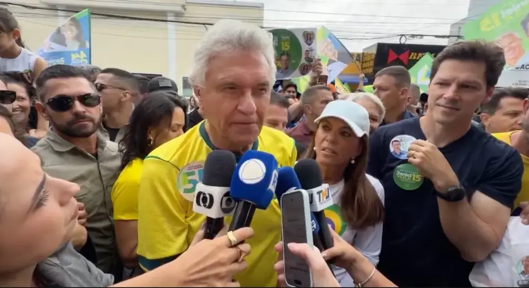 Caiado defende que o Estado compre de pequenos produtores pra abastecer as escolas em Goiânia. Parece uma forma de dar …