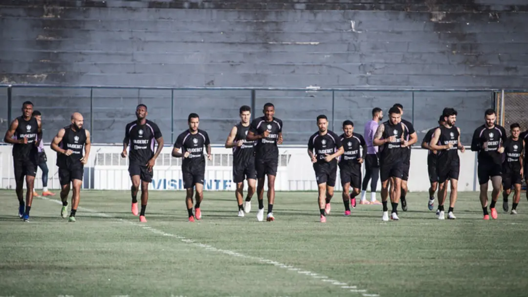 Remo já tem elenco encaminhado para 2027, com jogadores como Pikachu e Vítor Bueno ainda vinculados ao clube. É um movi…