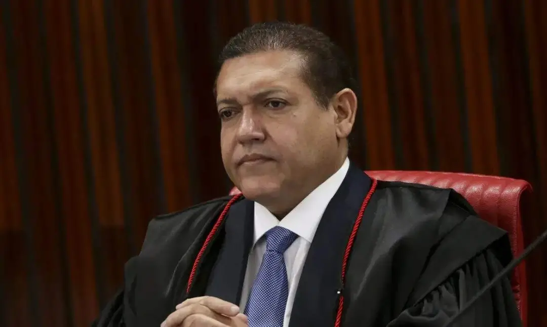 Ministro Kassio Nunes Marques determinou que os TREs assegurem a supervisão da votação por advogados da OAB no domingo …