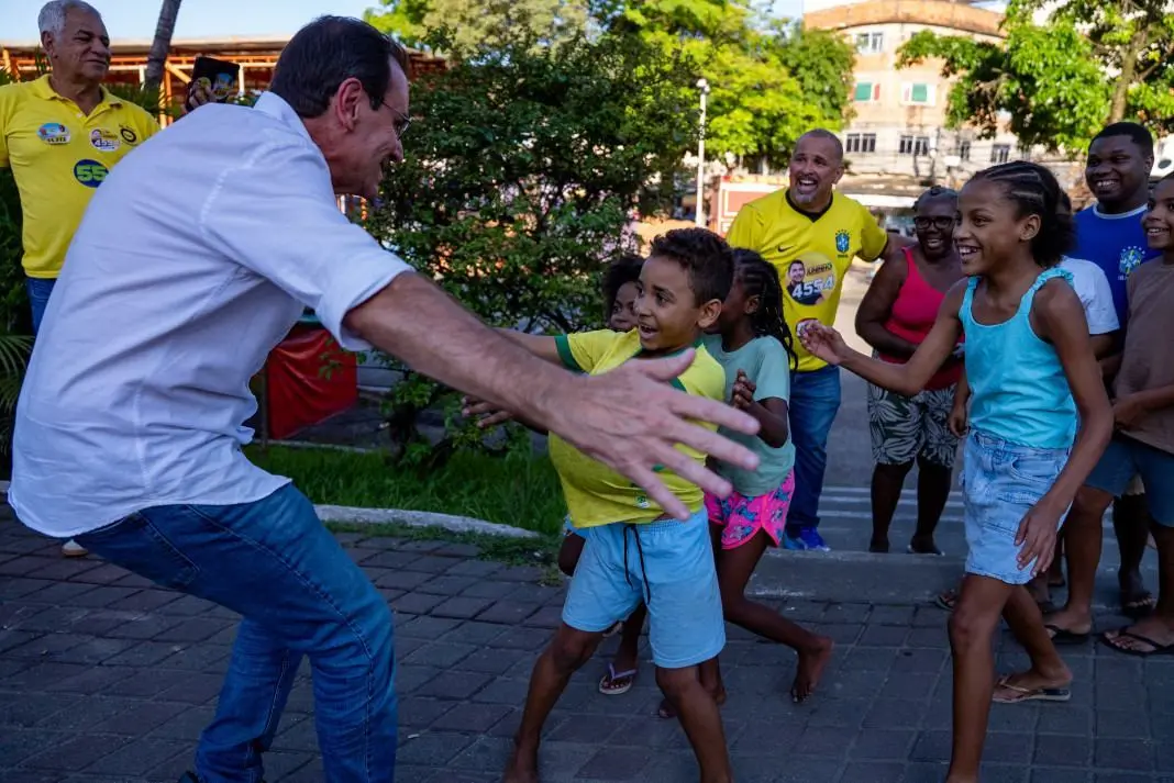 TRE-RJ mandou suspender dezenas de perfis no Instagram por fake news contra os filhos do Eduardo Paes. O juiz considero…