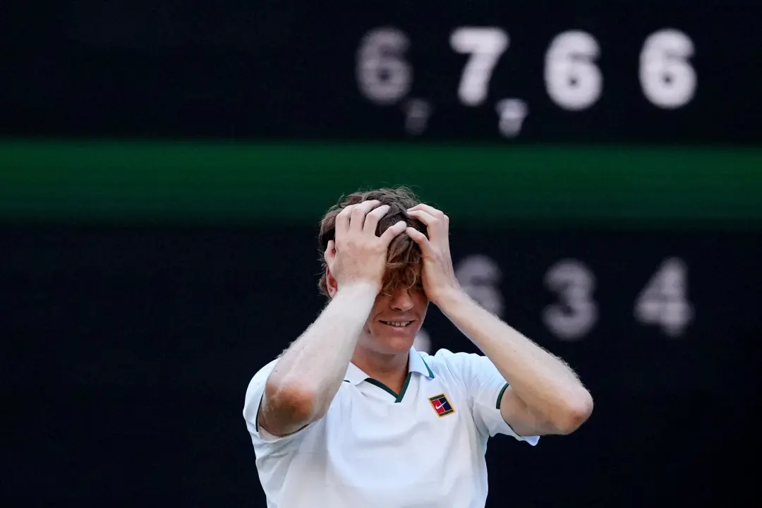 Jannik Sinner não competirá no Masters de Xangai, lesionado na rodela direita. Mais um desfalque, ele já perde cinco ev…