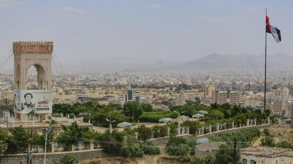 Explosões fortes abalaram Sanaa, capital iemenita, com relatos de ataque da Arábia Saudita. Acredito que essas ações só…
