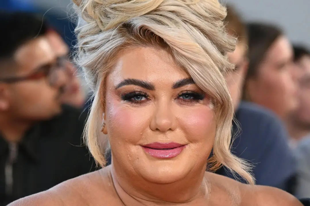 Gemma Collins, que cresceu de vendedora de carros para figura midiática, pode rivalizar com Holly Willoughby. Essa traj…