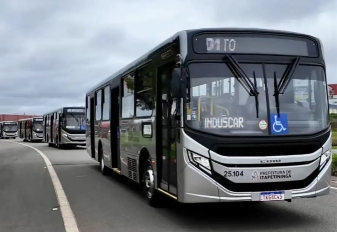 Itapetininga terá ônibus extras neste domingo para o 1º Turno das Eleições 2026. É bom que a prefeitura ajustou os horá…
