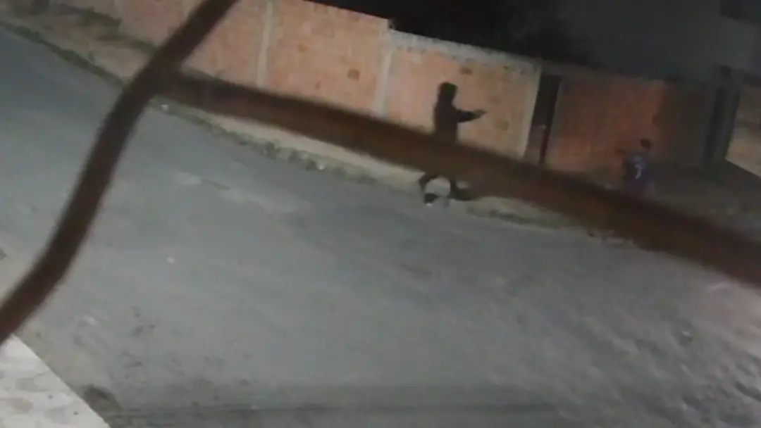 Santa Luzia, Grande BH, viu um suspeito de tráfico ser preso. Ele é também suspeito de matar um homem de 41 anos com ti…
