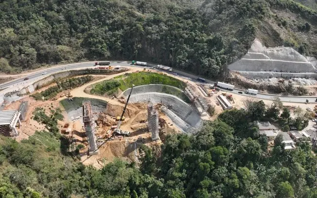 Barra Mansa terá um retorno interditado na Dutra na segunda, das 10h às 16h, para obras da RioSP. Mudar o trajeto assim…
