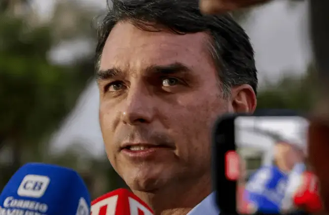 Senador Flávio Bolsonaro, do Rio de Janeiro, atua no bloco conservador do Congresso defendendo pautas do agronegócio e …