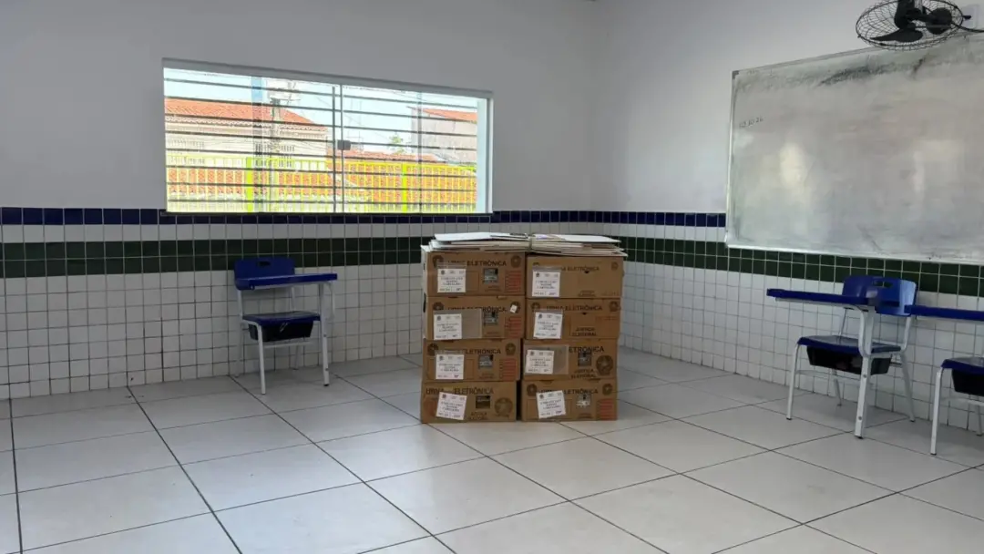 Urnas eletrônicas foram sorteadas no Maranhão para testes de segurança e já começaram o transporte para as escolas. É u…