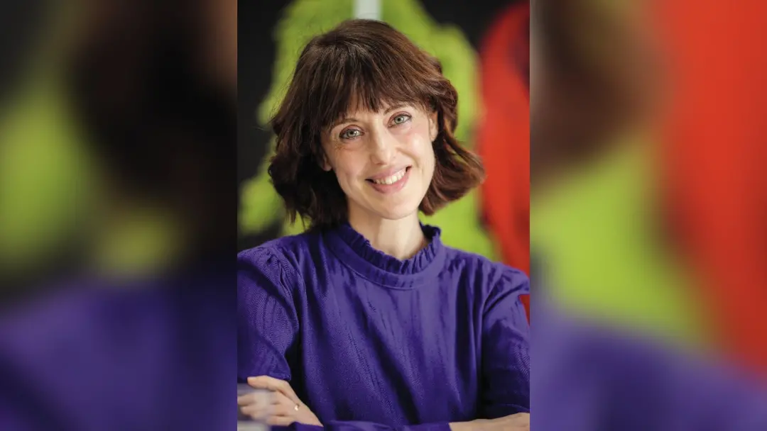 Irene Vallejo fala que ler é um ato de resistência contra a era acelerada. É um jeito de recuperar a concentração e o p…