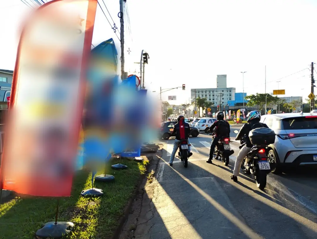 Cargo de deputado federal lidera as denúncias de propaganda irregular em Sorocaba, com 153 registros no aplicativo Pard…