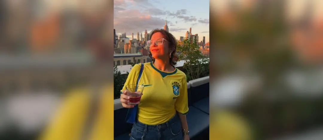 Brasileira de 23 anos, Bruna Marin, vota pela primeira vez nos EUA em 2026, depois de se mudar para Nova York. É import…
