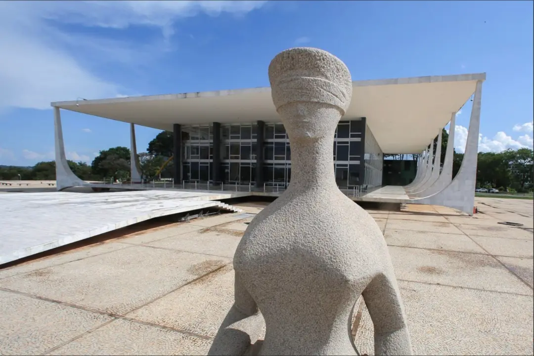 STF libera a escolha de previdência para servidores federais que mudaram de cargo após fevereiro de 2013, permitindo o …