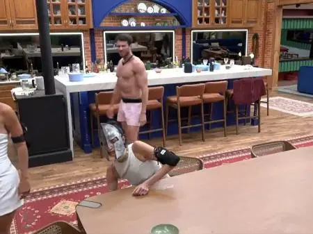 Ariela recebeu nova punição na sede depois de voltar de festa em A Fazenda 18. A exposição assim, mesmo em um reality, …