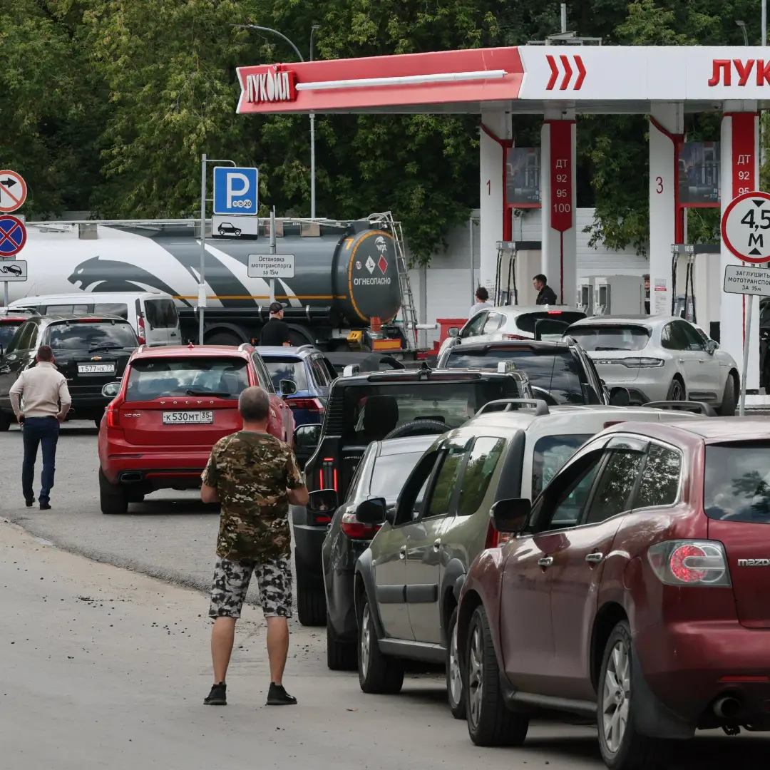 Proposta de fortalecer relações com o Kremlin comprando ativos de energia russa chama a atenção. Misturar negócios pess…