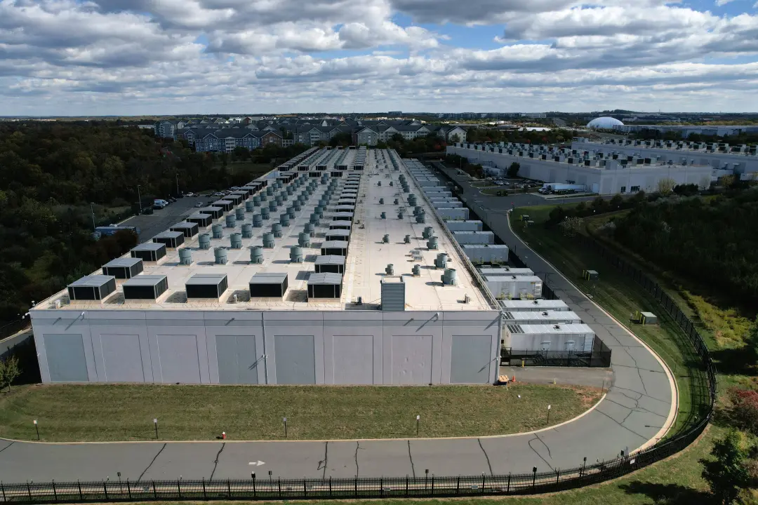 Os candidatos citam atração de data centers, enquanto os Estados Unidos enfrentam protestos contra a expansão do setor,…