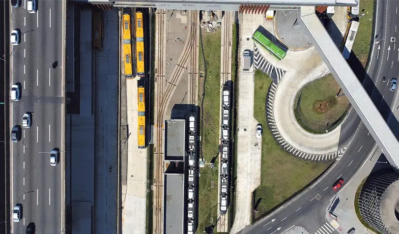 Quase 46% dos passageiros pagantes de ônibus caíram em 12 anos. A mobilidade urbana agora tá no debate presidencial, ma…