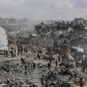 OMS aponta atraso após atraso na entrada de ajuda humanitaria em Gaza. É um cerco logístico que impede o mínimo de dign…