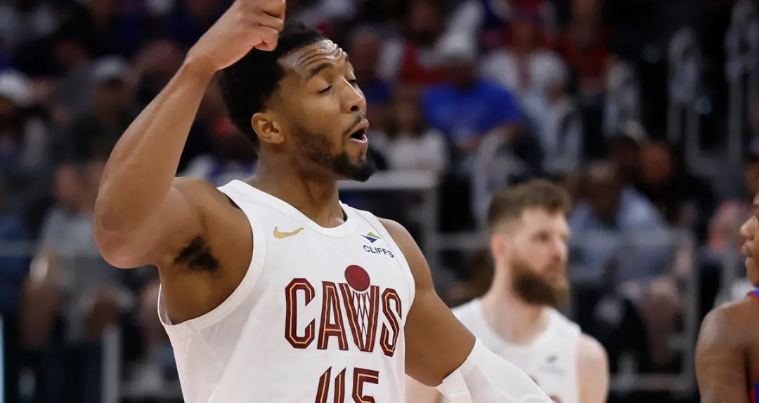 Donovan Mitchell assinou uma extensão com a Adidas que o levará ao seu decimo tenis assinatura. Essa parceria, que aind…