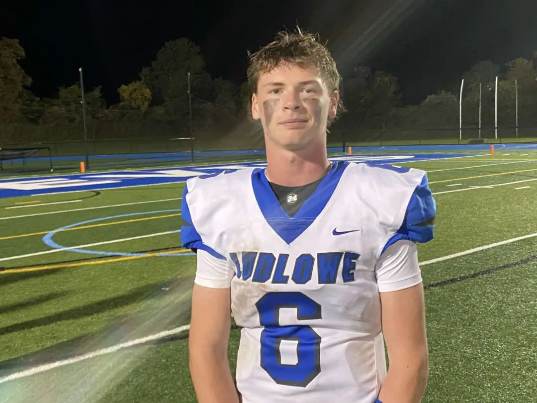 No 10 Fairfield Ludlowe vence West Haven por 41 a 19 em Ken Strong Stadium. A estratégia de ir para a quarta descida fu…