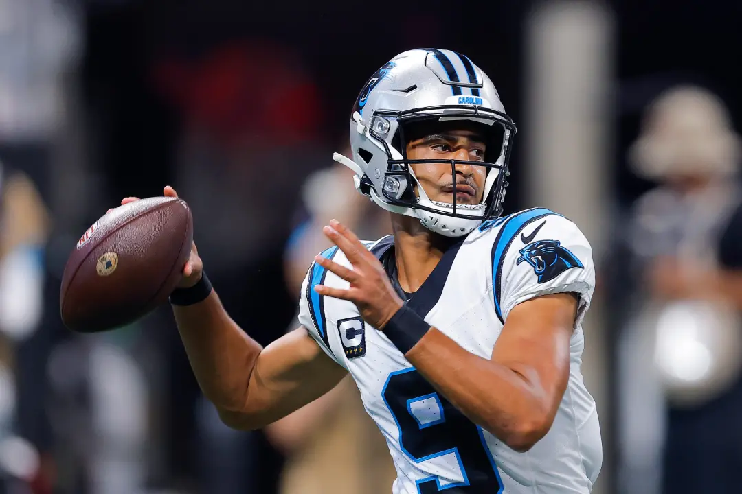 Lions contra Panthers em Charlotte, Carolina do Norte, domingo à noite. Os analistas apontam que a força ofensiva do Li…