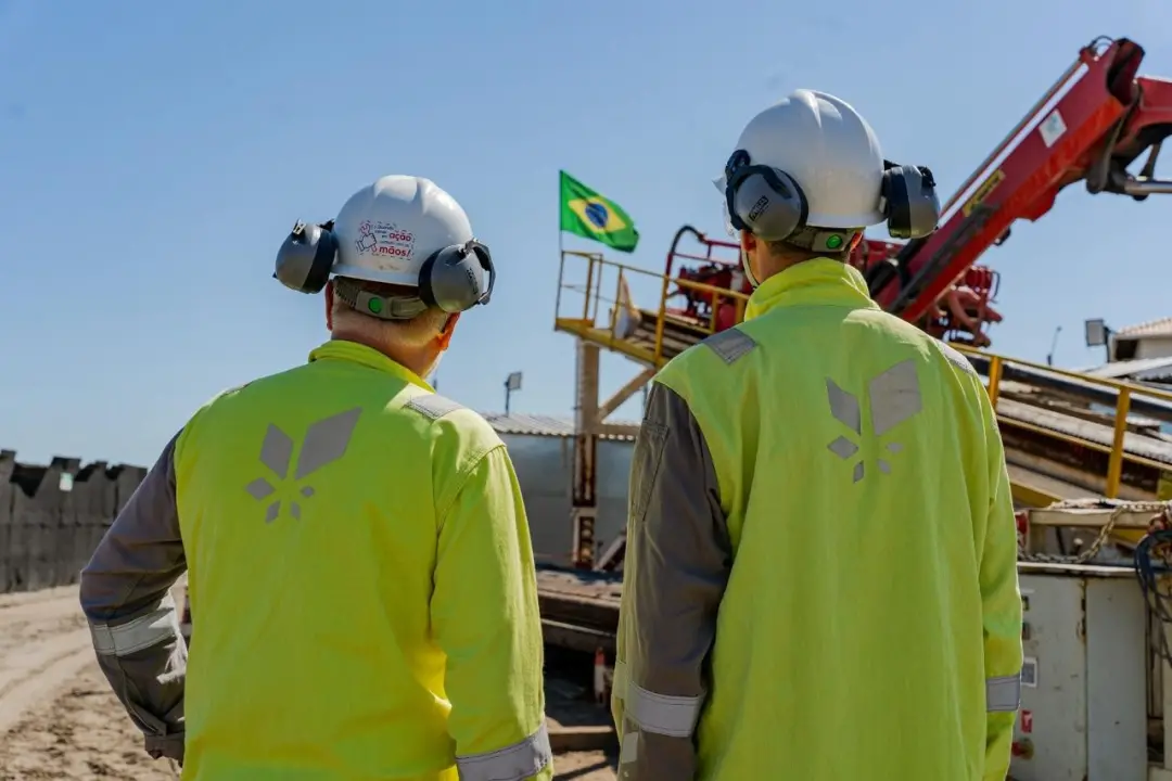 Macaé vira polo de transição energética, atraindo grandes projetos de gás natural e energia limpa. A infraestrutura mod…