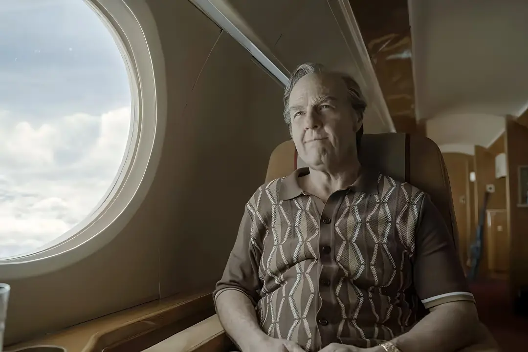 Digger salva o filme de ser um desastre completo com uma reviravolta importante. Quando um filme ruim vira algo interes…