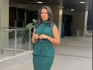 Advogada relatou constrangimento em tribunal em Goiás quando foi pedida para abaixar a saia. Isso mostra como o ambient…