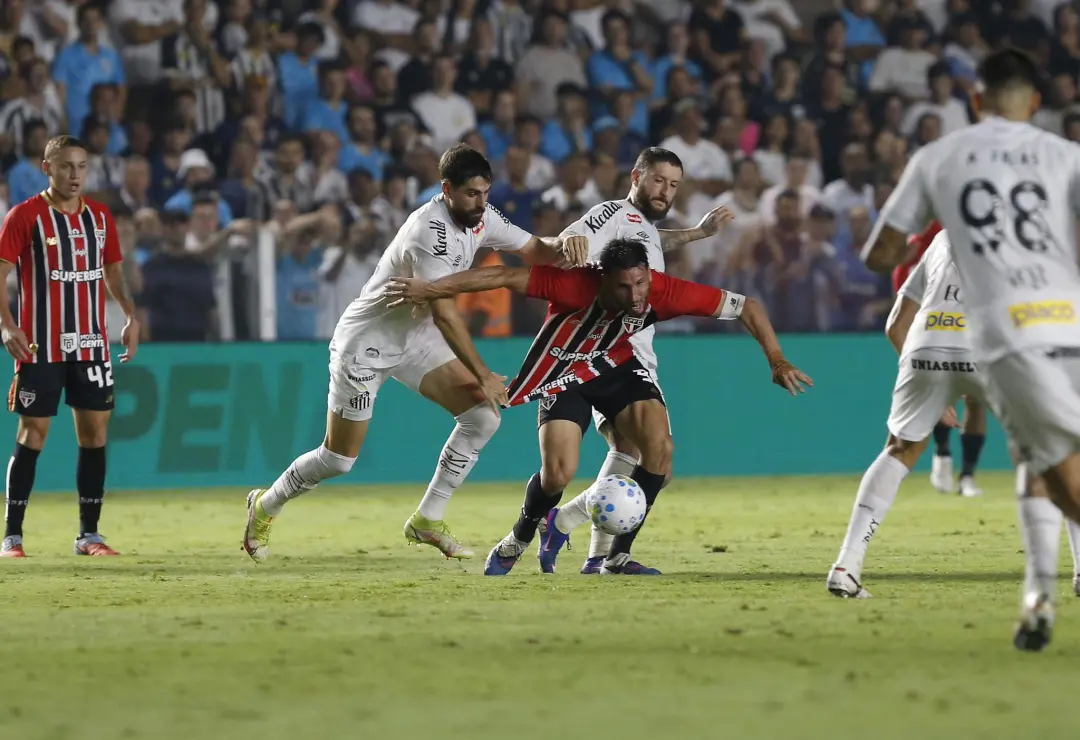 Bet, durante jogos do Brasileirao de sexta e sabado, protestam contra a MP que baniu o setor. Argumentam que manter um …