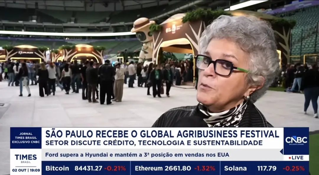 Izabella Teixeira, ex-ministra do Meio Ambiente, falou no Festival de Negócios sobre o desmatamento zero até 2030. Ela …