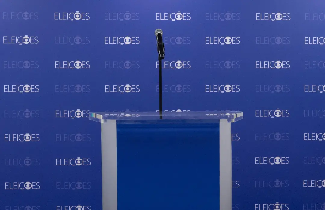 Desistência de Flávio foi o pretexto para o cancelamento de um debate. Debates sempre foram usados como estratégia elei…
