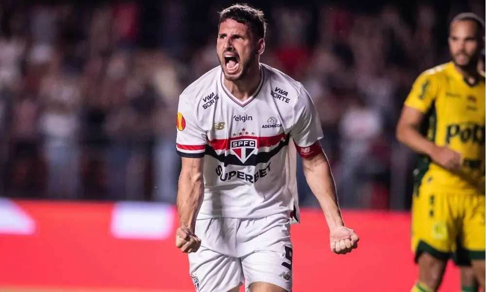 R$ 8 milhões foram pagos nesta sexta pelo São Paulo referente a direitos de imagem atrasados dos jogadores com antecipa…