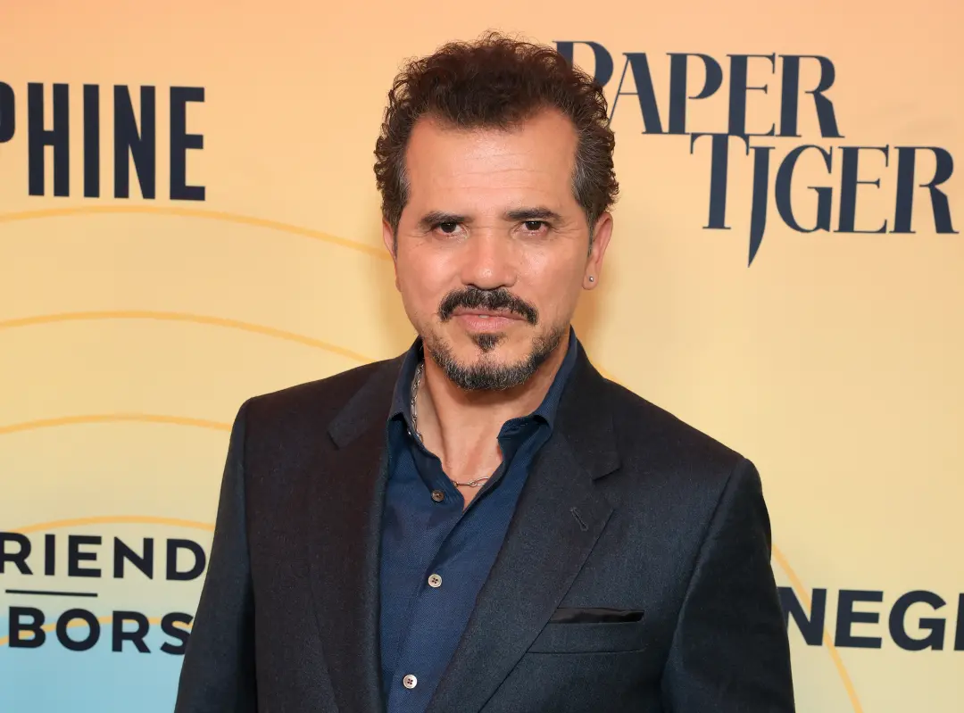 John Leguizamo pediu a David Ellison que pense no que a indústria e os americanos precisam com a fusão Paramount e Warn…