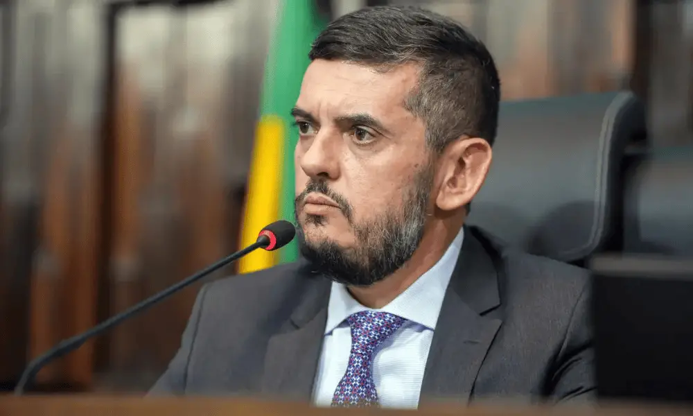Bacellar pediu a Moraes que o julgamento no STF saia do virtual para ser presencial na Primeira Turma. A defesa argumen…