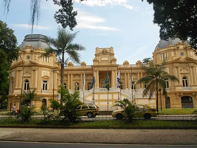 Rio de Janeiro. Nove candidatos disputam o comando do Estado a partir de 1º de janeiro de 2027. A disputa mostra um leq…