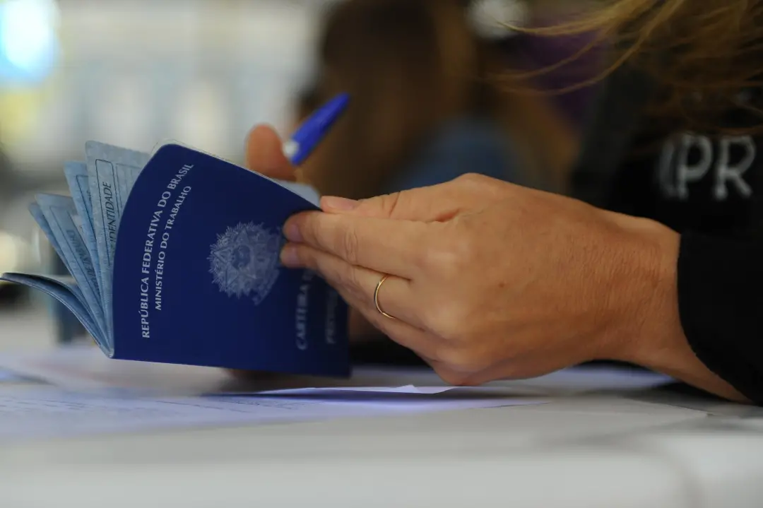 300 vagas de emprego serão oferecidas no feirão da Singular Serviços em Fortaleza nesta terça. É uma oportunidade diret…