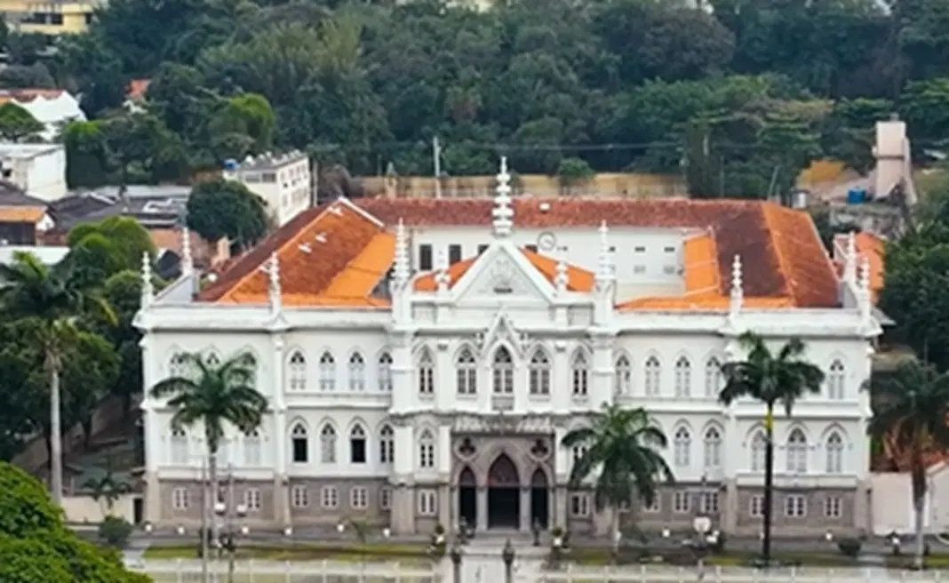 Educandário Gonçalves de Araújo tirou quatro medalhas no Canguru de Matemática, uma competição com mais de cem países. …