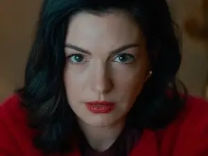 Anne Hathaway e Dakota Johnson se arrastam no filme Verity, dirigido por Sadovski. Um espetáculo de cenas lentas e atmo…