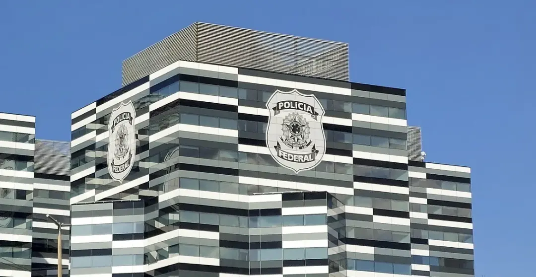 Operação da Polícia Federal em São Paulo e Distrito Federal investiga suposto plano contra Embaixada dos EUA. A PF fez …
