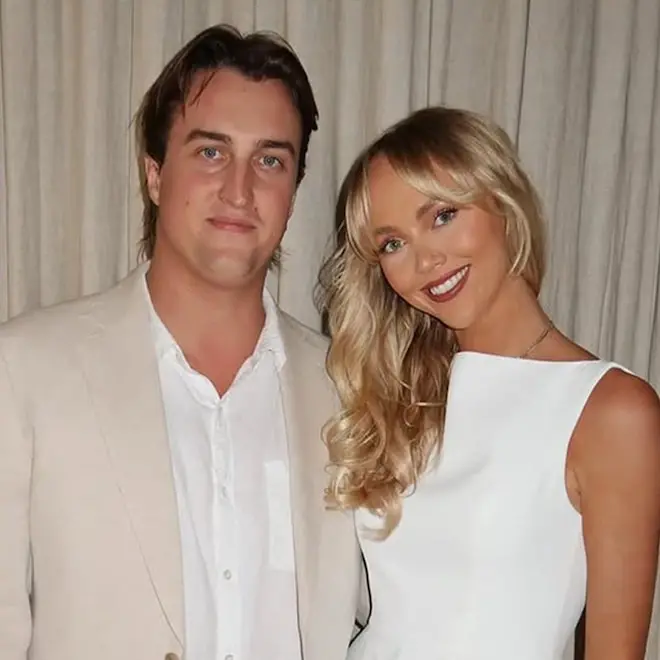 Annie Knight casou com Henry Bradshaw em Austrália no dia 1 de outubro. É um novo ciclo pessoal dela, e eu sempre apoio…