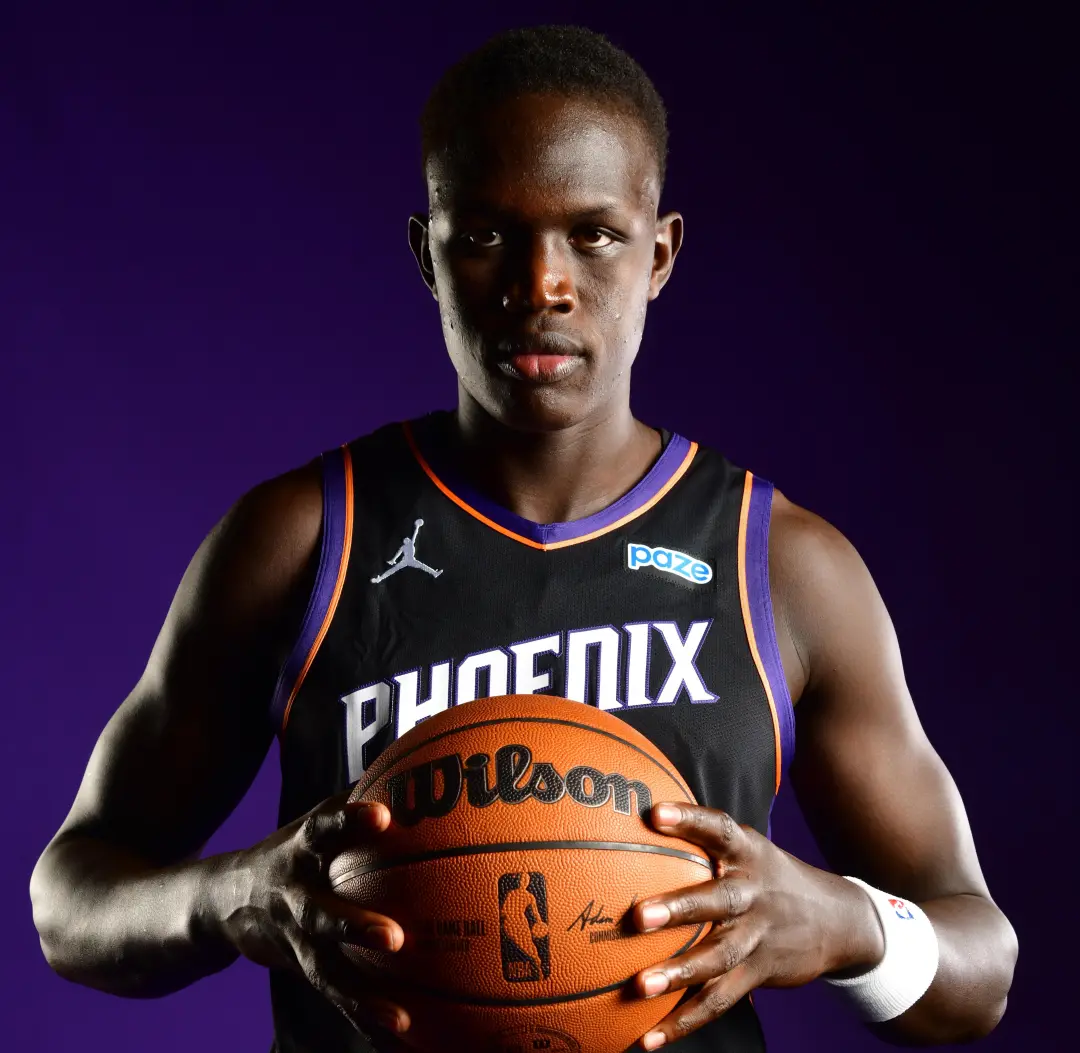 Khaman Maluach teve uma Summer League incrível, com média de 19,5 pontos e 12,8 rebotes em quatro jogos. Com Mark Willi…